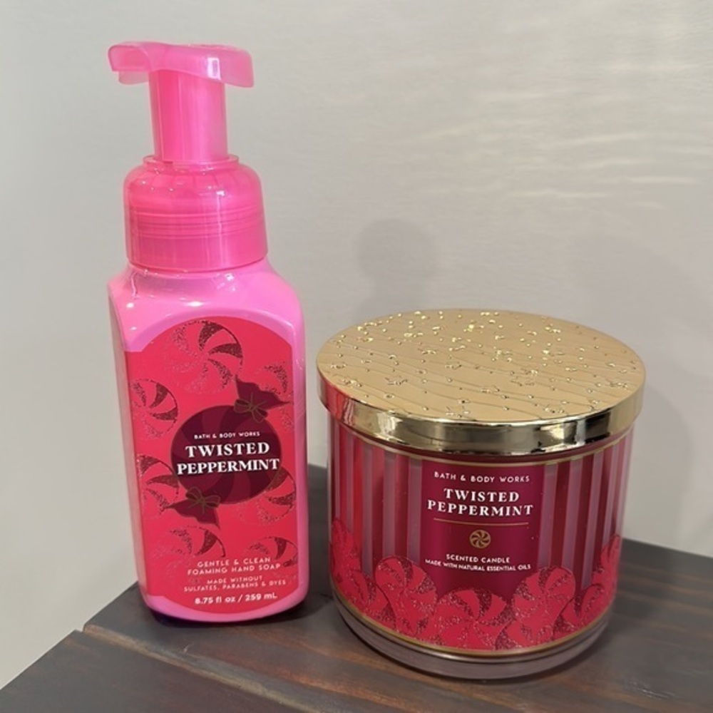 Bath & Body Works Twisted Peppermint Foaming Soap & 3 Wick Candle Set